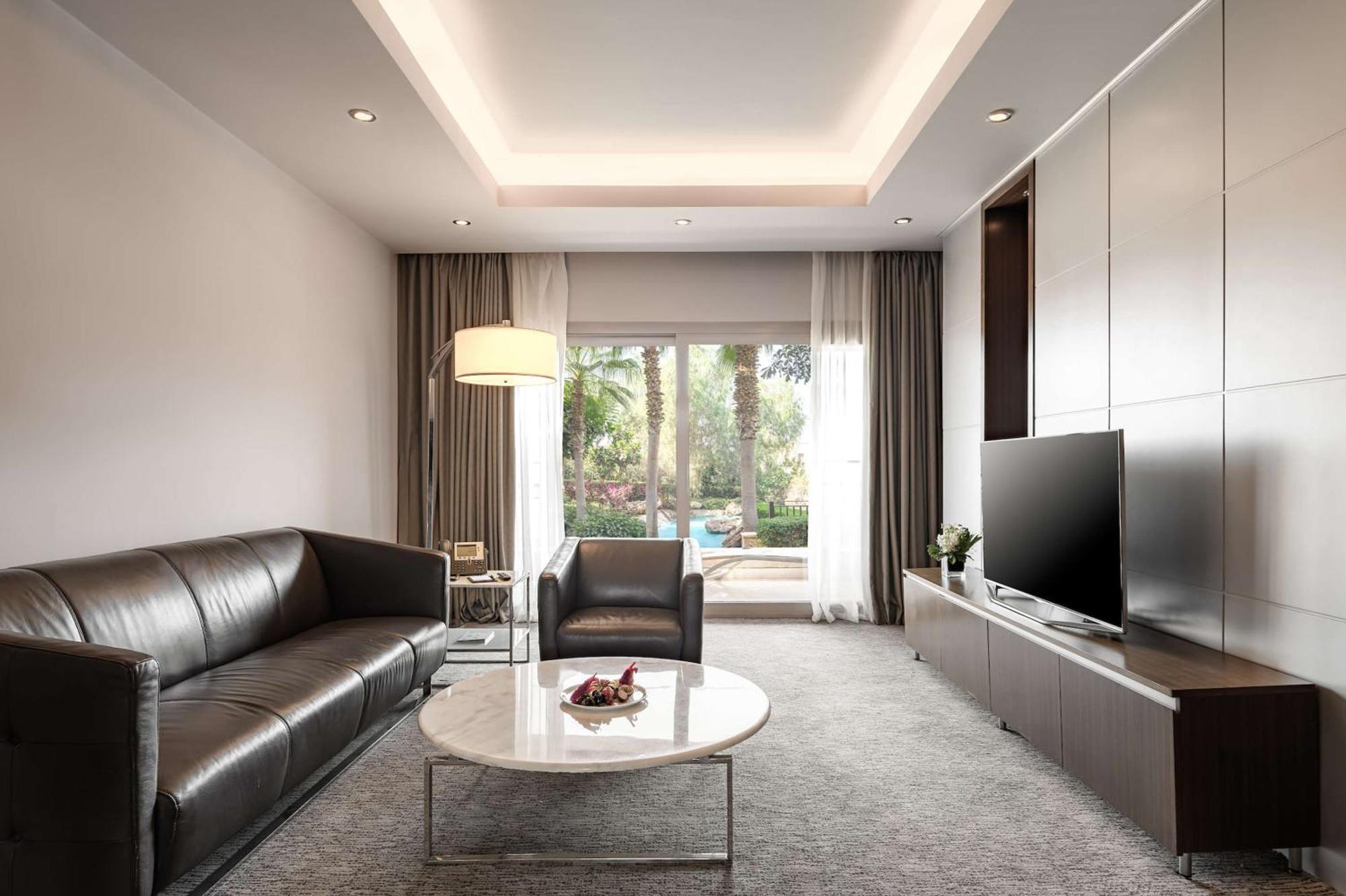 Dusit Thani Lakeview 5* Il Cairo