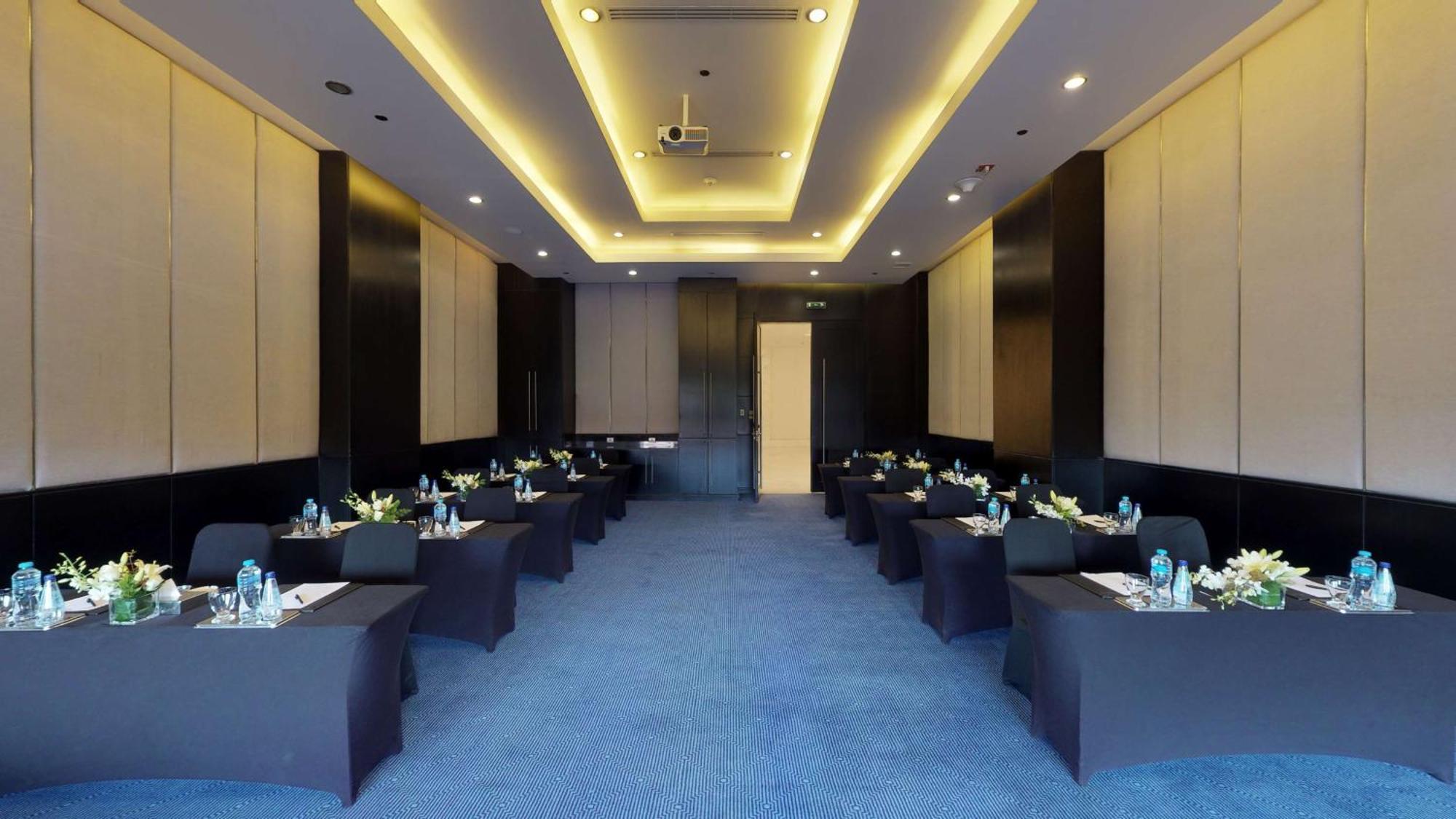Dusit Thani Lakeview Hotel Il Cairo